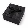 Coffret cadeau 20 x 20 x 8 cm en carton noir avec ruban satiné fermeture à nœud